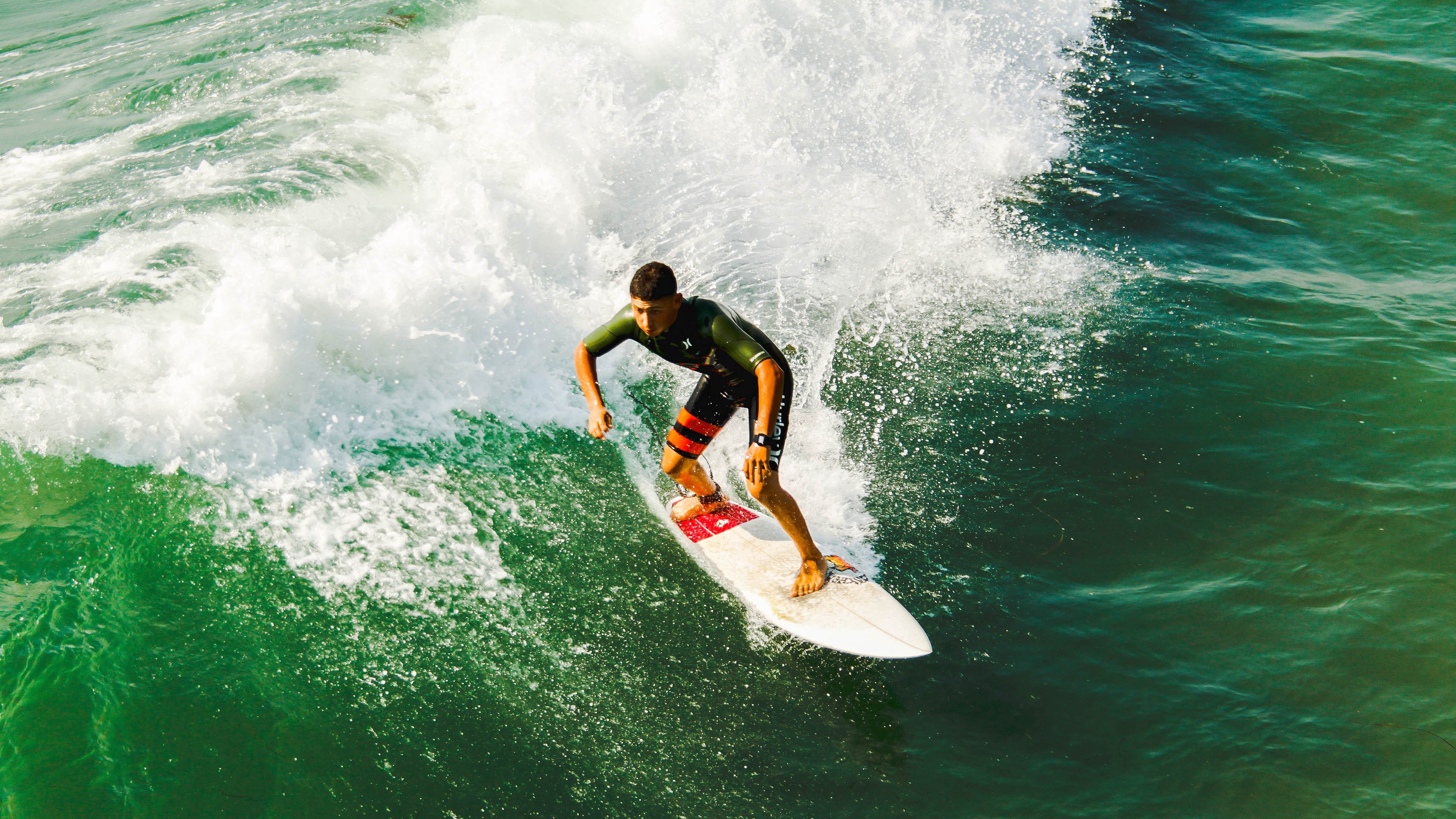 勇士险胜森林狼,全明星赛前哨战中库里锁死对手,勇士对战森林狼杜兰特库里两次绝平三分视频