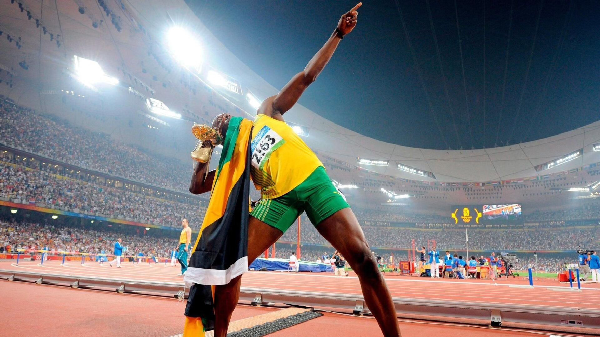 海外车迷:不同国家的赛场狂欢文化揭秘,国外汽车比赛